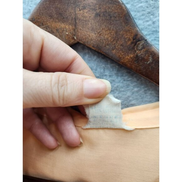 Vintage Peach Button-Down Housecoat With Embroidered Floral Pockets & Peter Pan - Picture 2 of 3